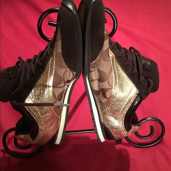 COACH SHOES SIZE 61/2 IN GREAT PRE-LOVED CONDITION - Picture 6 of 12